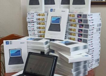 Powiat szydłowiecki: Szkoła w Pawłowie z nowymi tabletami dla dzieci