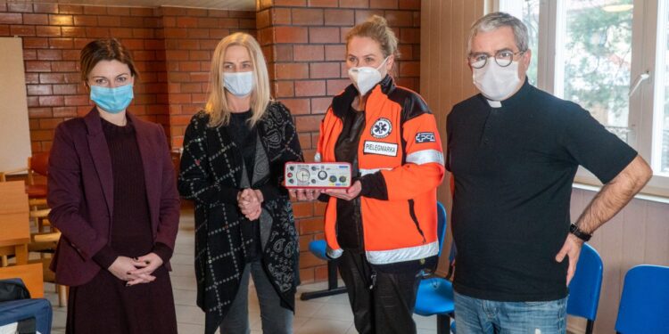 Powiat grójecki: Respiratory od Caritasu dla szpitala