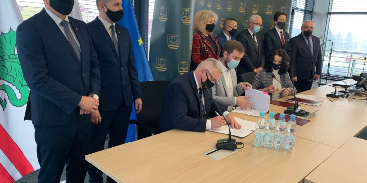 Powiat kozienicki: Most na horyzoncie