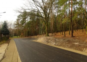 Powiat zwoleński: Asfalt zamiast piasku