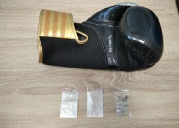 Powiat grójecki: Narkotyki w rękawicy bokserskiej
