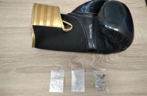 Powiat grójecki: Narkotyki w rękawicy bokserskiej