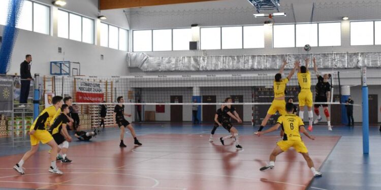 Powiat grójecki: Podium dla belskich siatkarzy