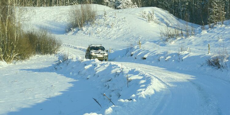 Powiat białobrzeski: Zaśnieżona serpentyna