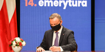 Z Kraju: Czternastka już w listopadzie