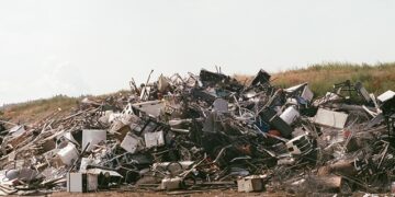 Policja apeluje: Uwaga na dzikie wysypiska!