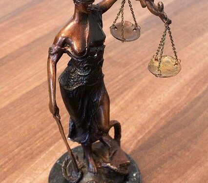 Radom: Masz problem prawny? Klinika Prawa pomoże za darmo!