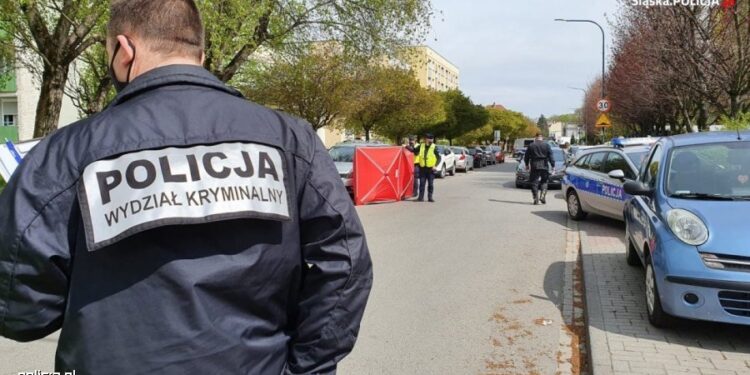 Polska Policja: Oddajmy cześć Policjantowi, który zginął na służbie