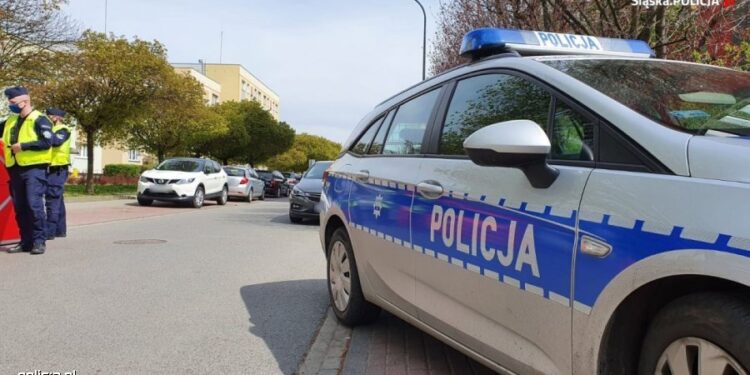 Polska Policja: Oddajmy cześć Policjantowi, który zginął na służbie