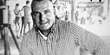 Polska Policja: Oddajmy cześć Policjantowi, który zginął na służbie