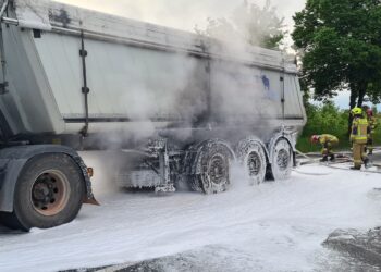 Powiat Grójecki: Pożar ciężarówki!