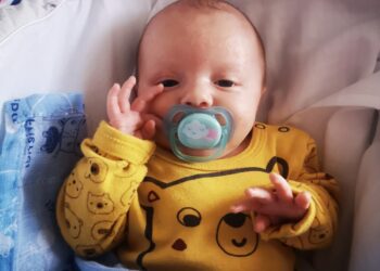 Radom: Trwa zbiórka dla małej Marianny. Jej mamę zabrał Covid.