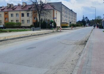 Powiat radomski: Jezdnie, chodniki i parkingi