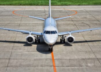 Powiat radomski: Spór z samolotami w tle