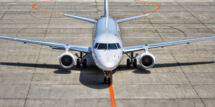 Powiat radomski: Spór z samolotami w tle