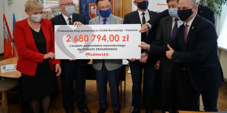 Powiat zwoleński: 4 kilometry remontu