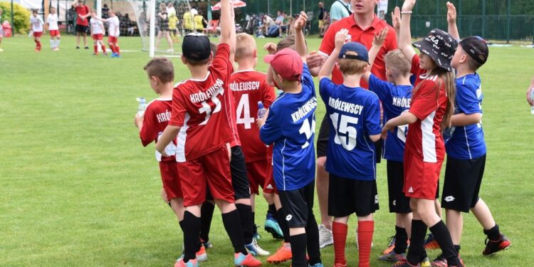 Powiat Radomski: Piłkarskie rozgrywki najmłodszych – Galeria!
