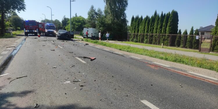 Powiat radomski: Poranne zderzenie autobusu, busa i osobówki [ ZDJĘCIA! ]