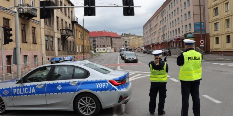Radom: 181 mandatów i policyjny pościg w czasie meczu
