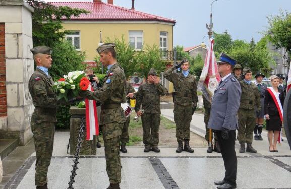 Powiat zwoleński: Hołd dla poległych