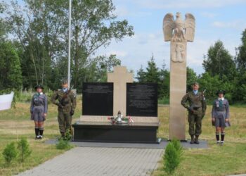 Powiat zwoleński: Hołd dla poległych