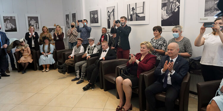 Powiat grójecki: Niezwykła wystawa: „21szy?”