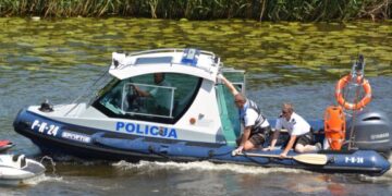 Powiat przysuski: Topili się! Uratowała ich policja! Mowa aż o 4 osobach!!!