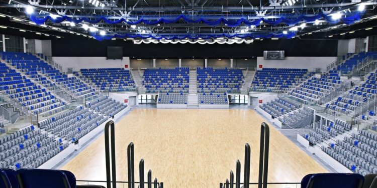 Radom: Straż nie odebrała hali w RCS