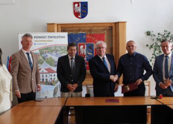 Powiat zwoleński: Sport przy szkole