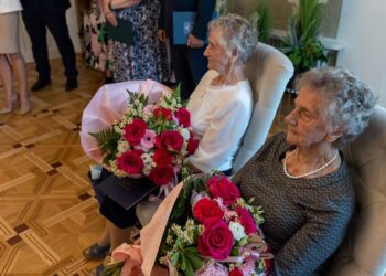 Kozienice: SETNE urodziny sióstr bliźniaczek!