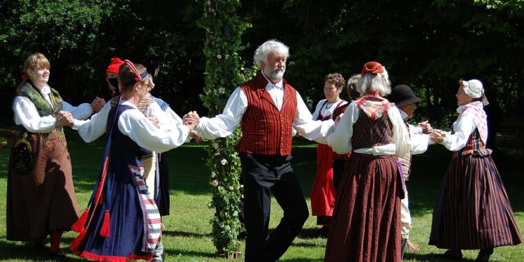 Powiat radomski: Na ludową nutę