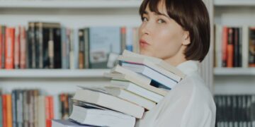 Radom: Zgłoś książkę do Nagrody!