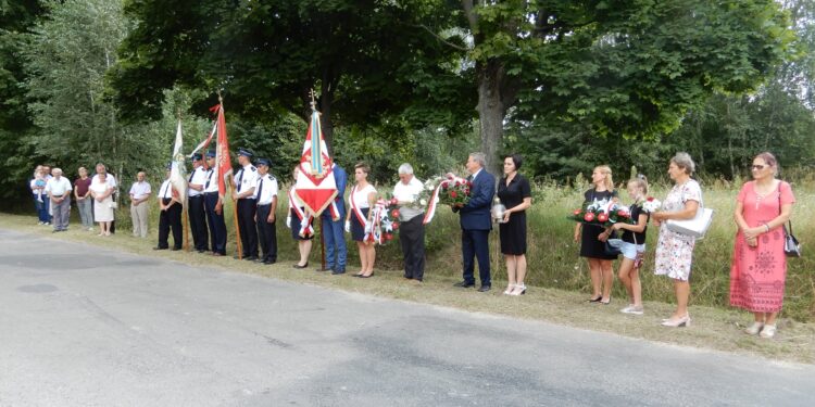Powiat radomski: Chwała bohaterom!