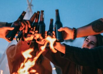 Radom: Nieletnimi pijącymi alkohol na ulicy zajmie się sąd