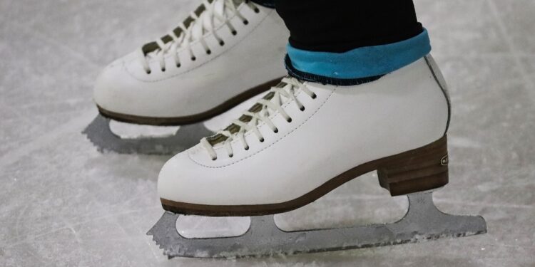 Pionki: Dach coraz bliżej