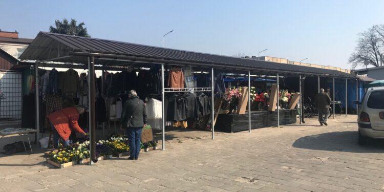 Pionki: Nowy Manhattan