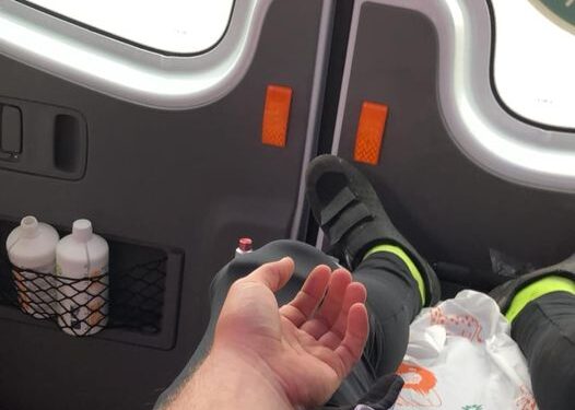 Z kraju: Policjant jechał po pomoc dla Oli z Radomia – miał wypadek