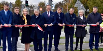 Powiat radomski: Boisko, bieżnia i skocznia