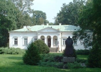 Powiat zwoleński: Zmiana muzealna