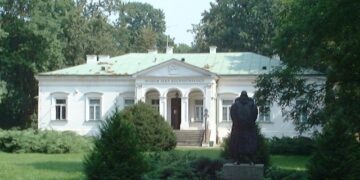 Powiat zwoleński: Zmiana muzealna