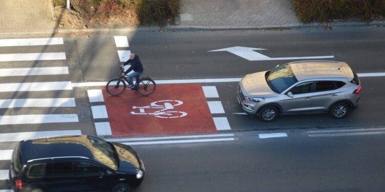 Radom: Na wprost przez skrzyżowanie!