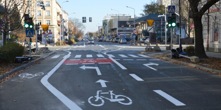 Radom: Na wprost przez skrzyżowanie!