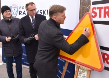 Powiat radomski: Dla aut i rowerów