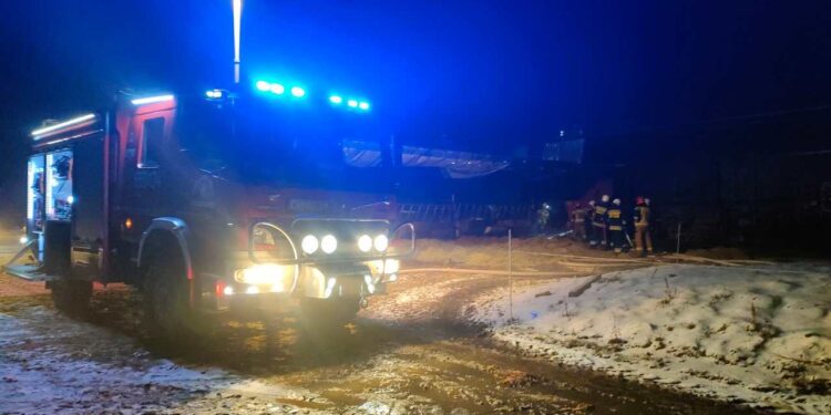 Nie pozwolił na rozwój pożaru – uratował swój dobytek i zwierzęta