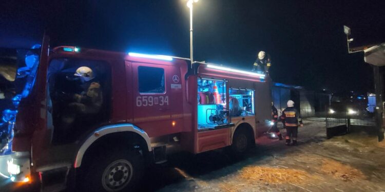 Nie pozwolił na rozwój pożaru – uratował swój dobytek i zwierzęta