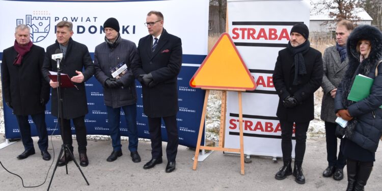Powiat radomski: Dla aut i rowerów
