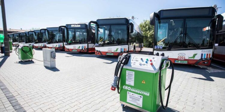 Radom: Nowe przegubowe „elektryki”