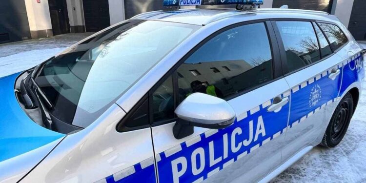 Nowe radiowozy w Mazowieckiej Policji