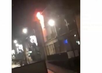 Lipsko: Silny wybuch gazu. W budynku wyleciały okna i drzwi – ranny mężczyzna