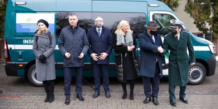 Powiat radomski: Pomoc na czterech kołach